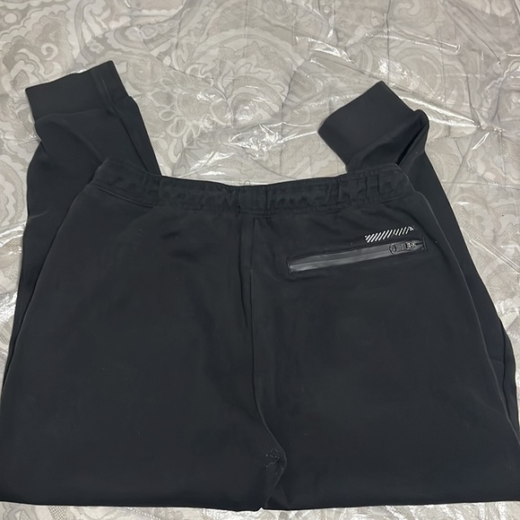 Black American Eagle sweatpants - Picture 3 of 4